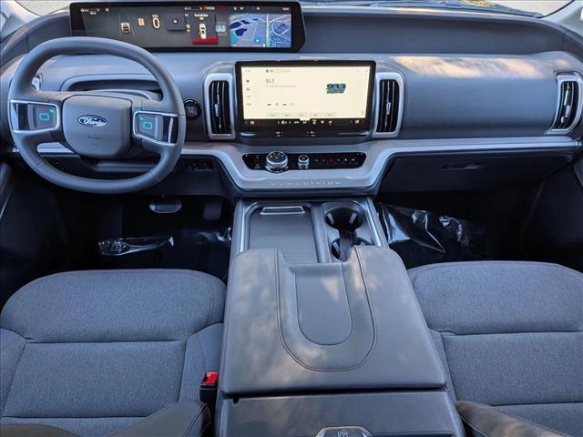 new 2025 Ford Expedition car, priced at $63,695