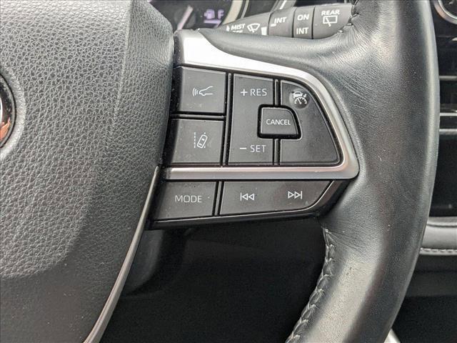 used 2022 Toyota Highlander car, priced at $35,949