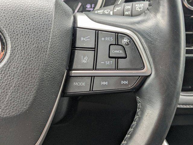 used 2022 Toyota Highlander car, priced at $36,135