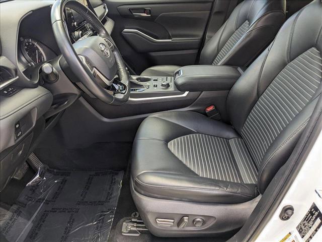used 2022 Toyota Highlander car, priced at $33,984