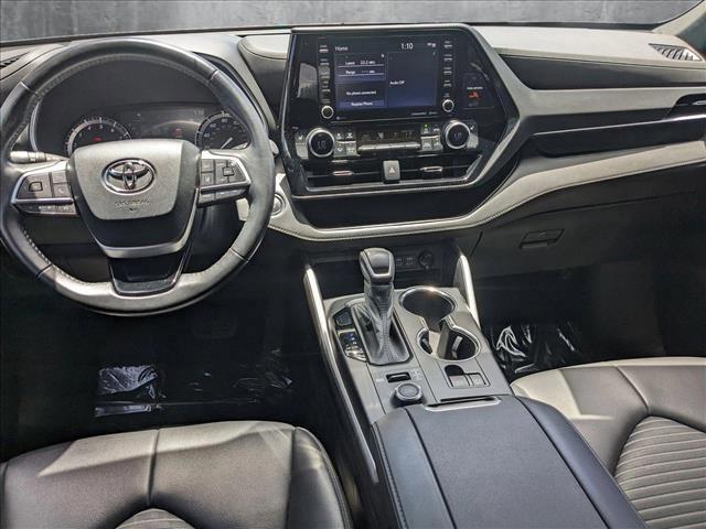used 2022 Toyota Highlander car, priced at $33,984