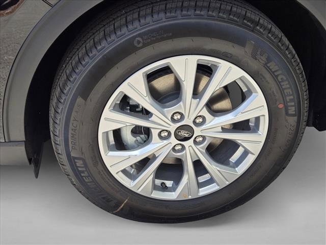 new 2025 Ford Escape car, priced at $25,718