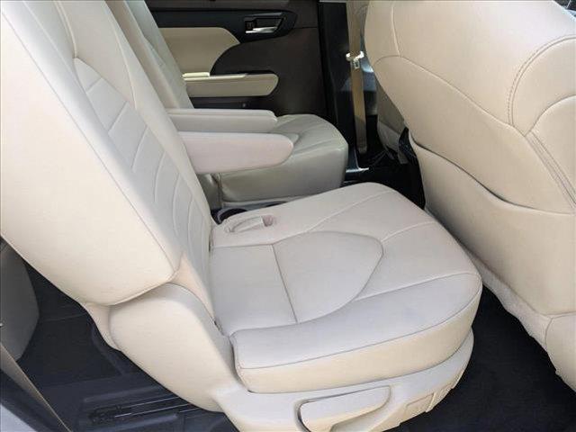 used 2021 Toyota Highlander car, priced at $24,997