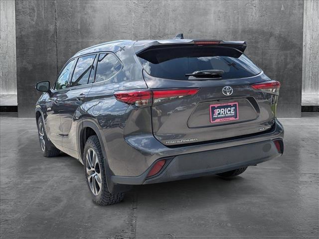 used 2021 Toyota Highlander car, priced at $24,997