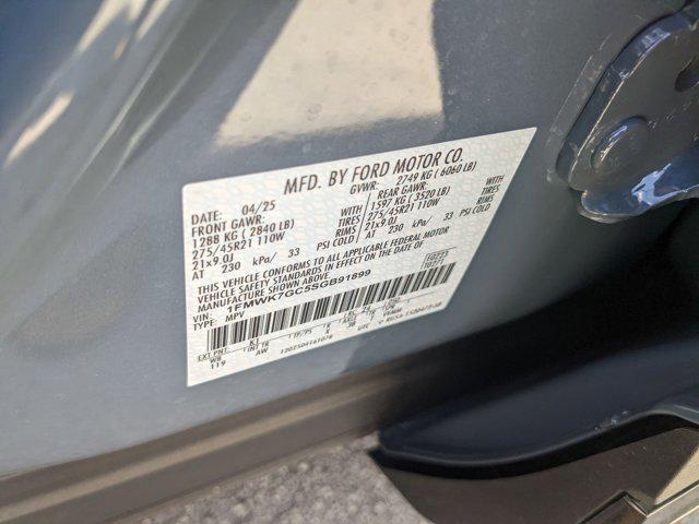 new 2025 Ford Explorer car, priced at $55,296