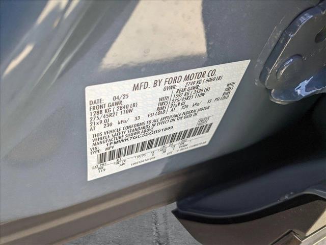 new 2025 Ford Explorer car, priced at $57,092