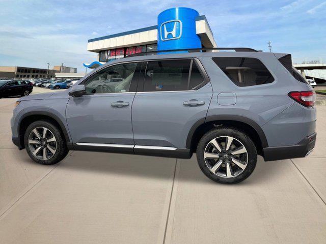 new 2025 Honda Pilot car, priced at $54,930