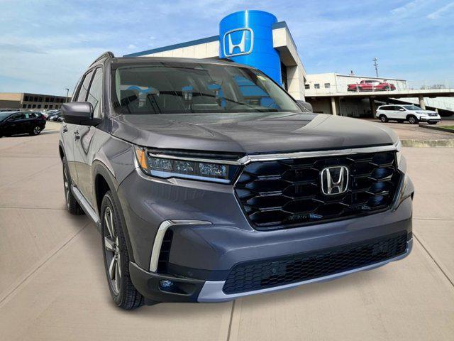 new 2025 Honda Pilot car, priced at $51,050