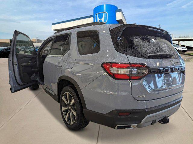 new 2025 Honda Pilot car, priced at $55,920