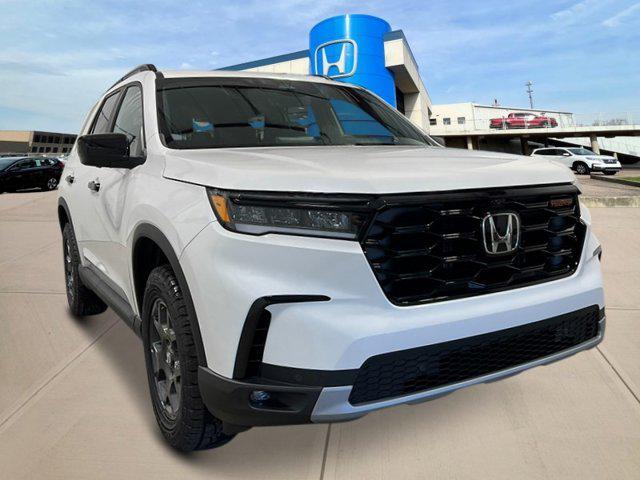 new 2025 Honda Pilot car, priced at $48,160