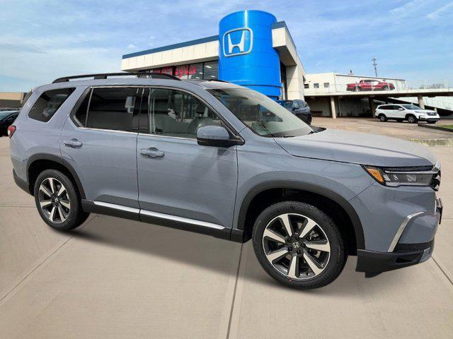 new 2025 Honda Pilot car, priced at $51,550