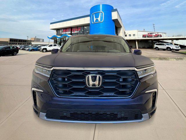 new 2025 Honda Pilot car, priced at $47,050
