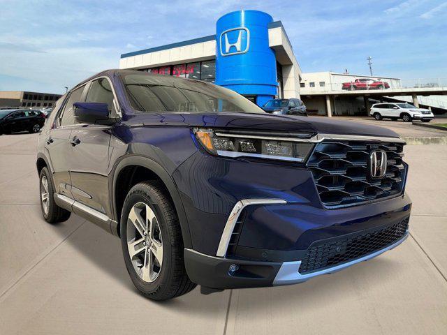 new 2025 Honda Pilot car, priced at $47,050