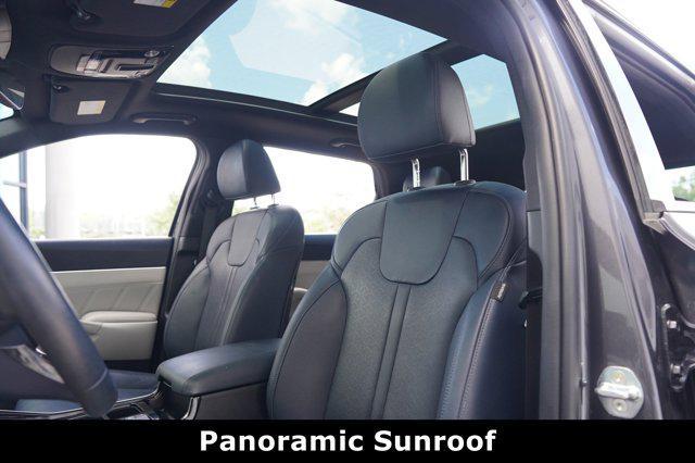 used 2022 Kia Sorento Plug-In Hybrid car, priced at $28,800