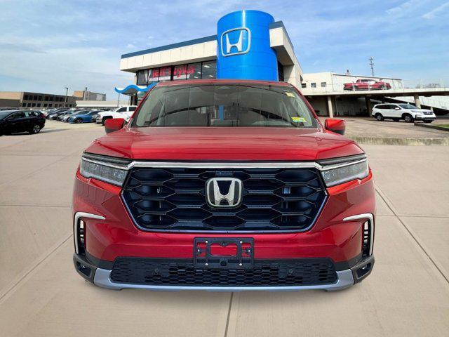 new 2025 Honda Pilot car, priced at $48,235