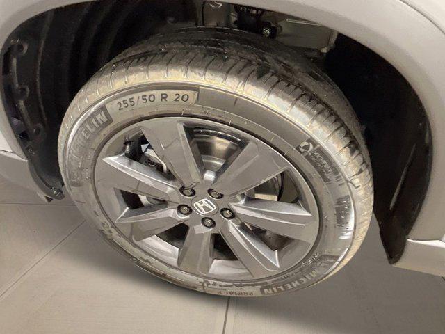 new 2025 Honda Pilot car, priced at $44,250