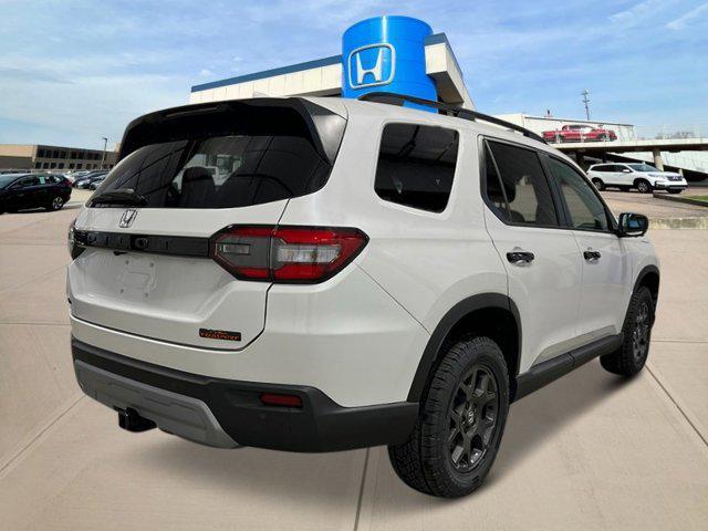 new 2025 Honda Pilot car, priced at $51,350