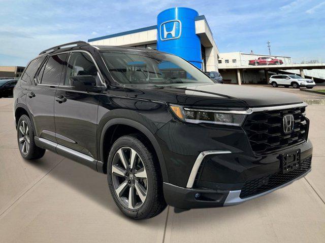 new 2025 Honda Pilot car, priced at $51,050