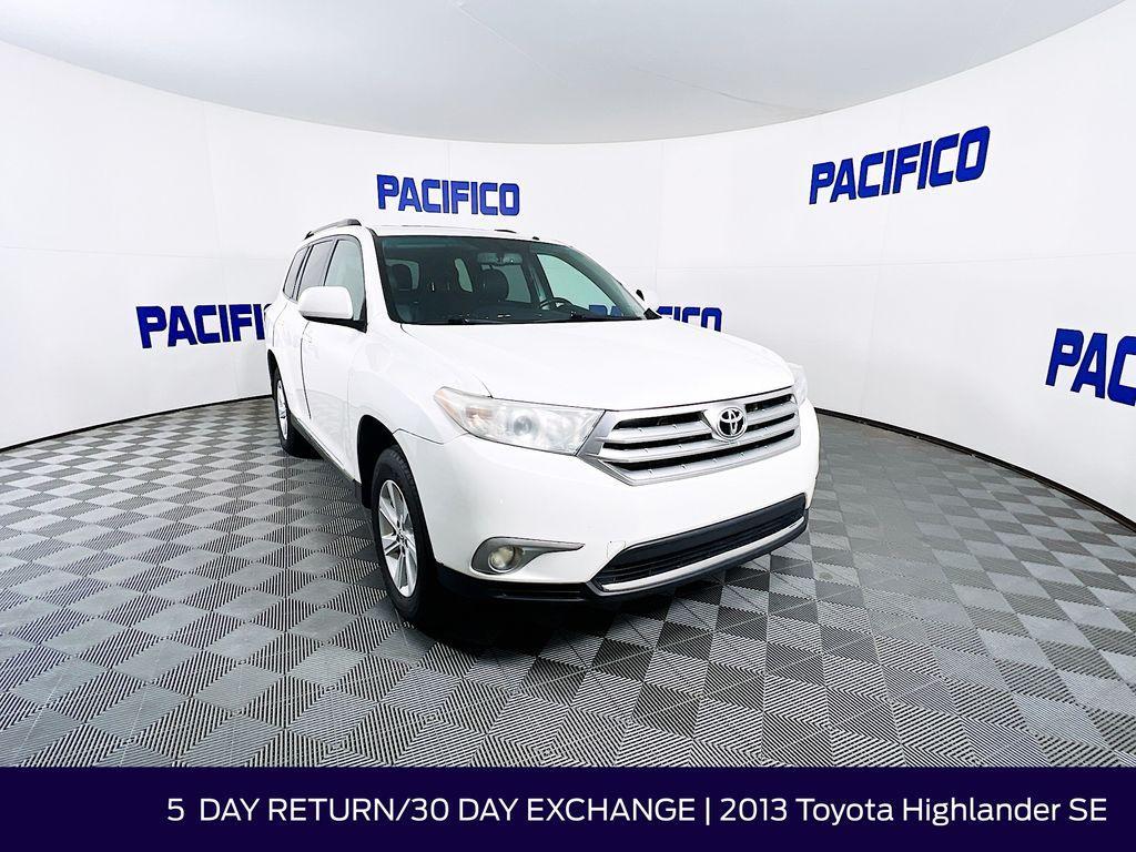 used 2013 Toyota Highlander car, priced at $9,499