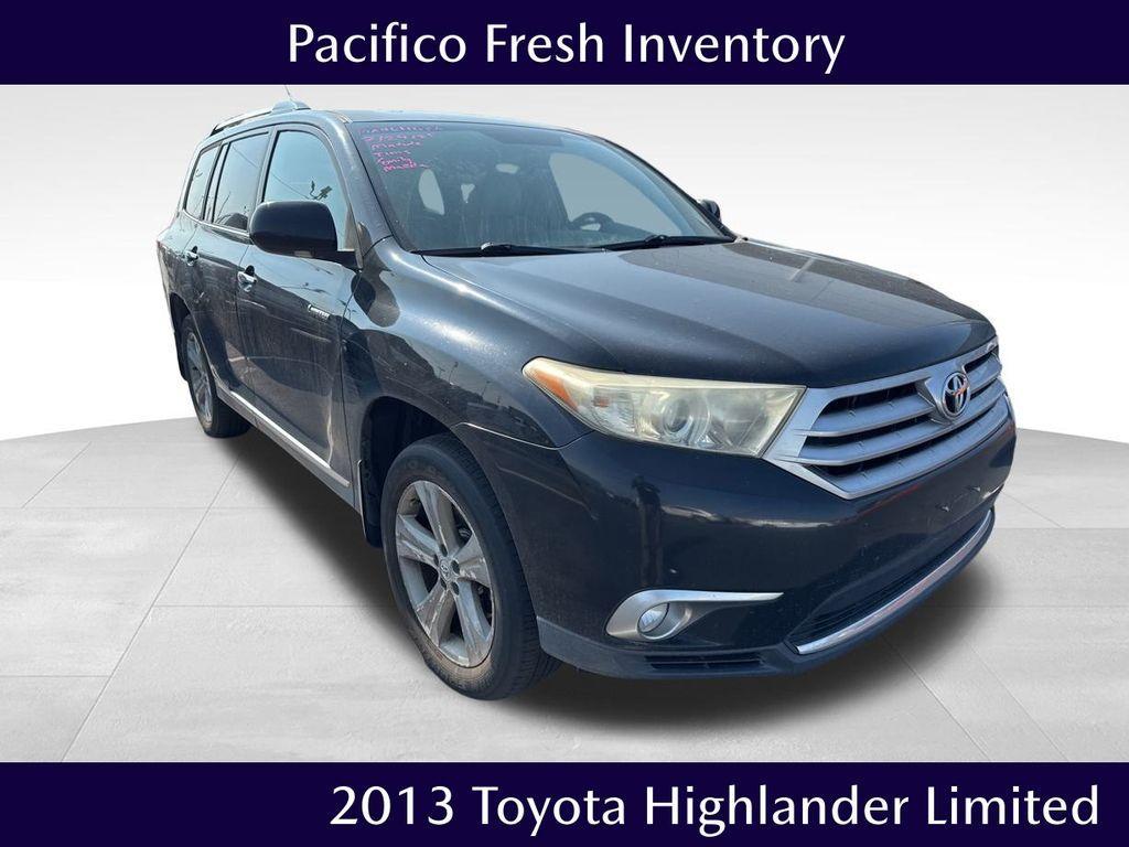 used 2013 Toyota Highlander car, priced at $14,999