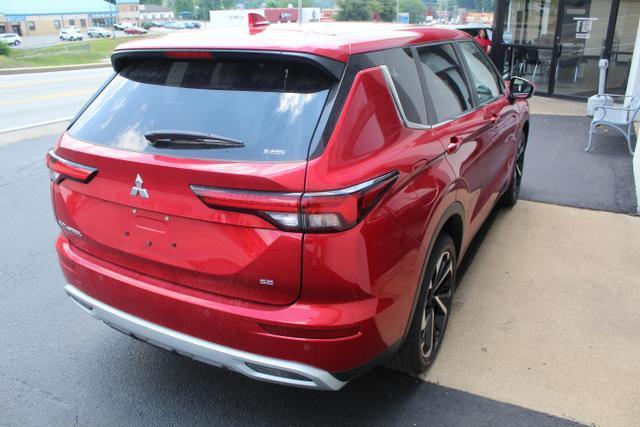 new 2024 Mitsubishi Outlander car, priced at $30,015