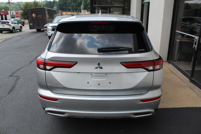 new 2024 Mitsubishi Outlander car, priced at $29,420