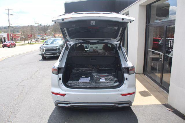 new 2025 Mitsubishi Outlander car, priced at $42,945
