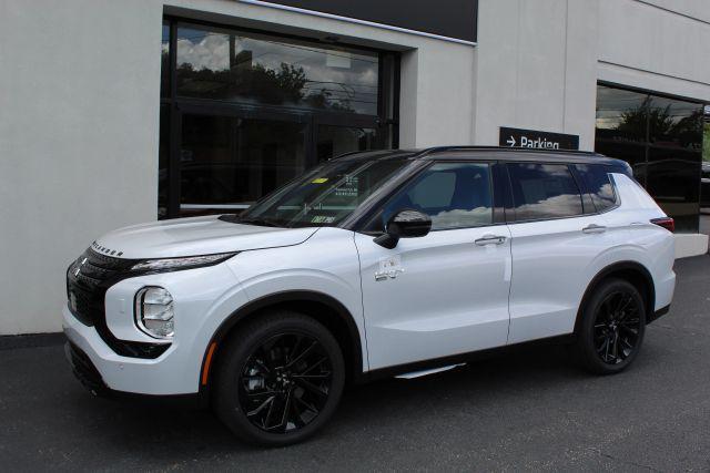 new 2025 Mitsubishi Outlander PHEV car, priced at $41,825