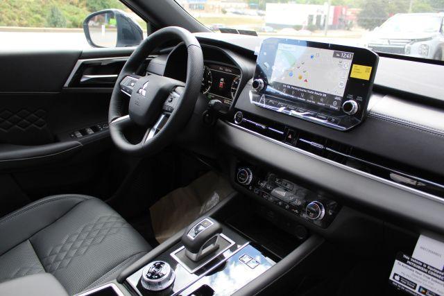 new 2025 Mitsubishi Outlander PHEV car, priced at $41,825