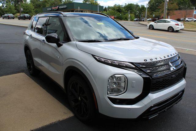 new 2025 Mitsubishi Outlander PHEV car, priced at $41,825