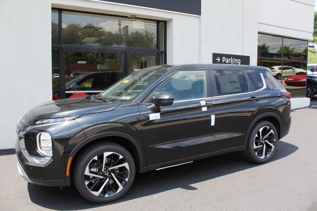 new 2024 Mitsubishi Outlander car, priced at $30,525