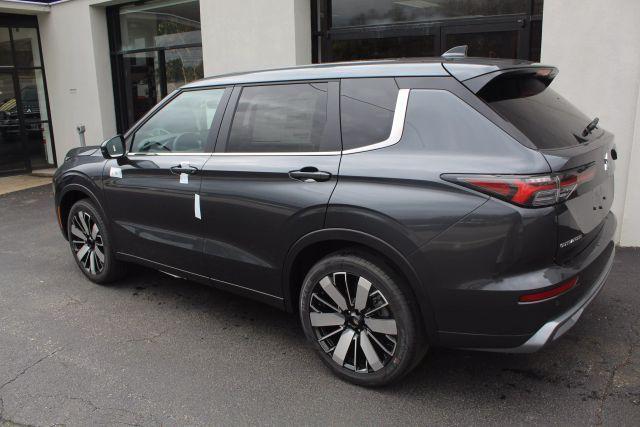 new 2025 Mitsubishi Outlander car, priced at $35,570