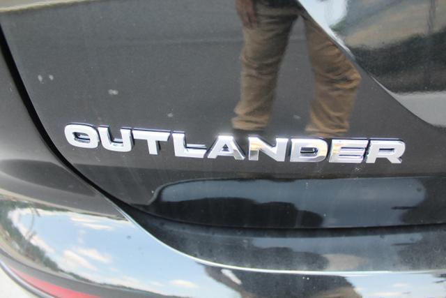 new 2024 Mitsubishi Outlander car, priced at $29,420