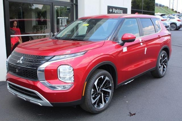 new 2024 Mitsubishi Outlander car, priced at $30,015