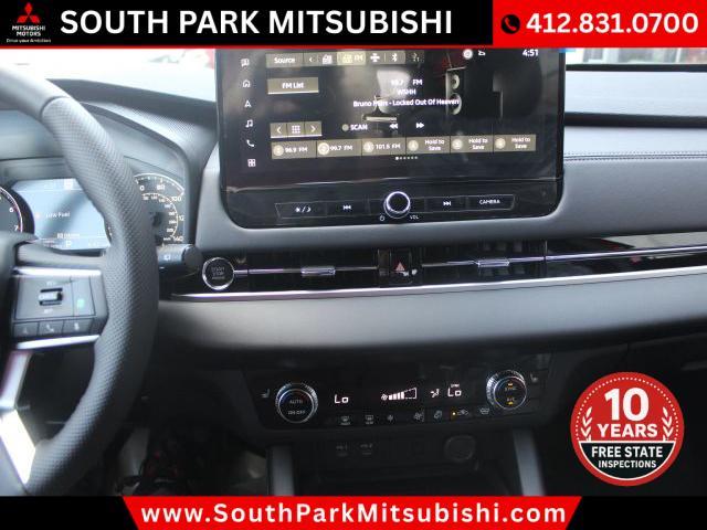 new 2025 Mitsubishi Outlander car, priced at $33,555