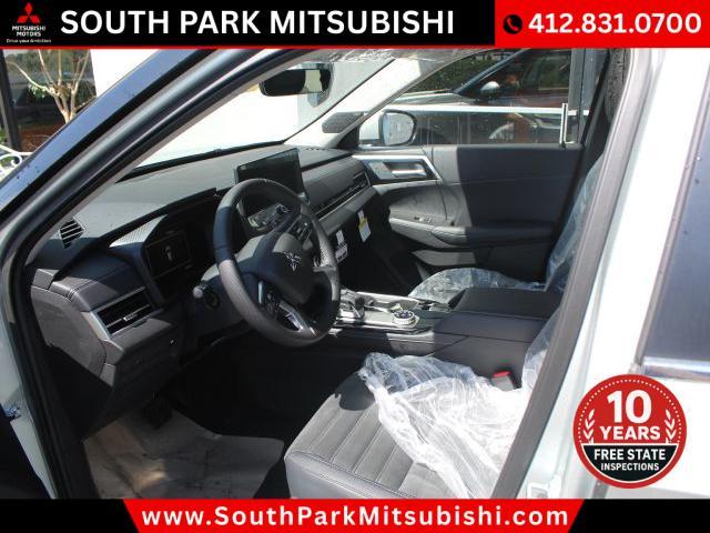 new 2025 Mitsubishi Outlander car, priced at $36,070