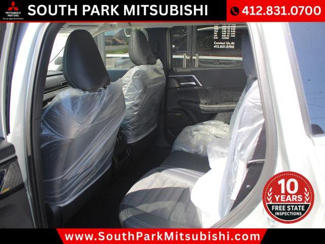 new 2025 Mitsubishi Outlander car, priced at $36,070