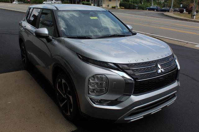 new 2024 Mitsubishi Outlander car, priced at $29,420