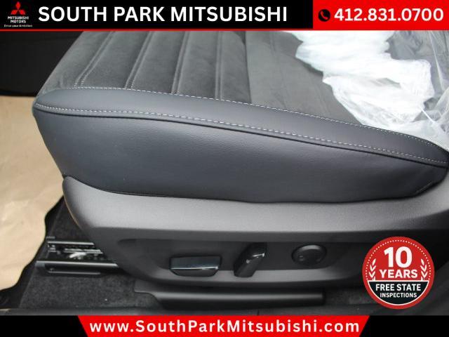 new 2025 Mitsubishi Outlander car, priced at $37,215