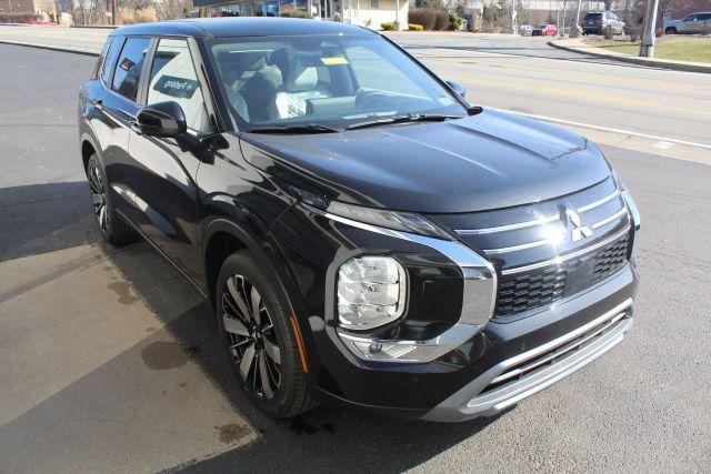 new 2025 Mitsubishi Outlander car, priced at $35,500