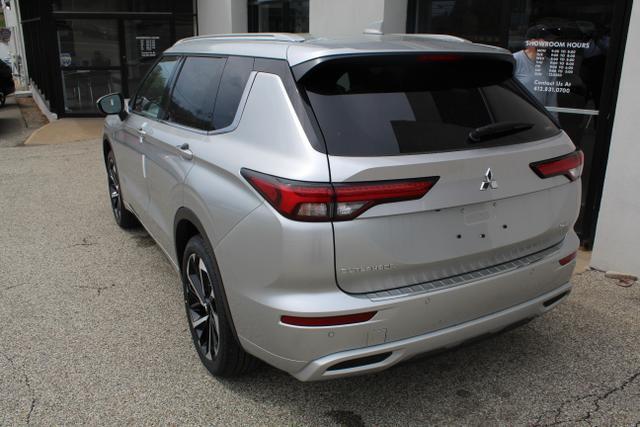 new 2024 Mitsubishi Outlander car, priced at $33,335