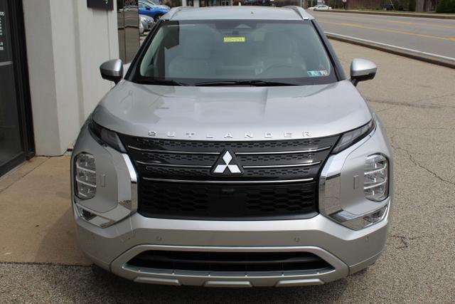 new 2024 Mitsubishi Outlander car, priced at $33,335