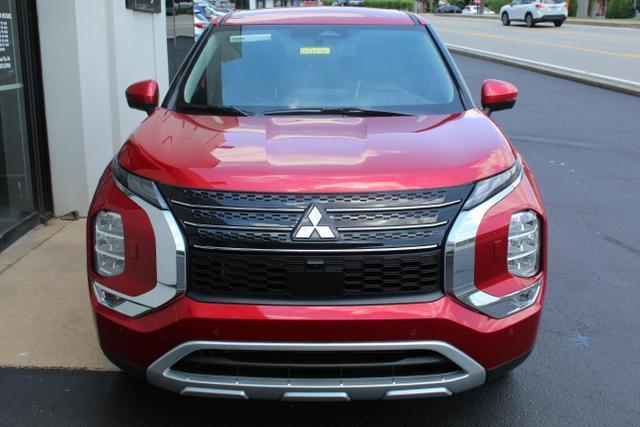 new 2024 Mitsubishi Outlander car, priced at $30,015