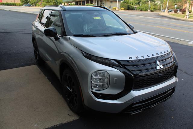 new 2024 Mitsubishi Outlander car, priced at $35,905