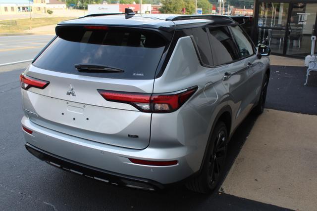 new 2024 Mitsubishi Outlander car, priced at $35,905