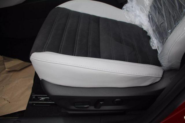 new 2025 Mitsubishi Outlander car, priced at $35,960