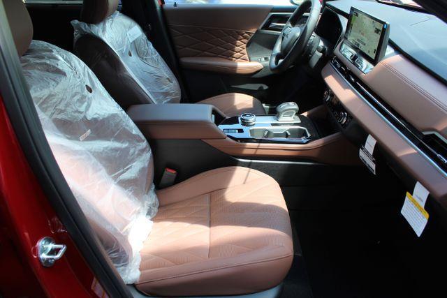 new 2025 Mitsubishi Outlander car, priced at $42,945