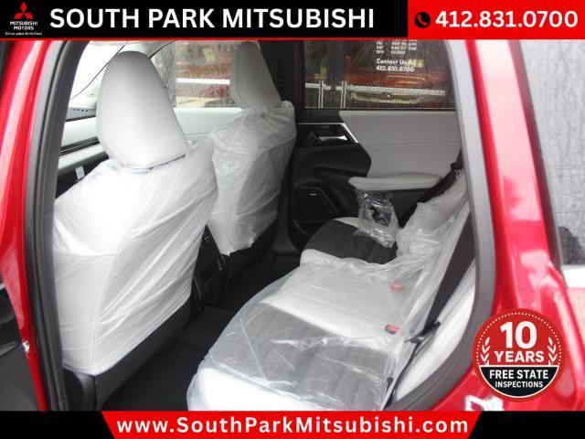 new 2025 Mitsubishi Outlander car, priced at $33,560