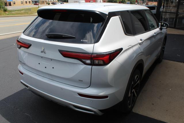 new 2024 Mitsubishi Outlander car, priced at $30,015