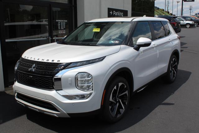 new 2024 Mitsubishi Outlander car, priced at $30,015